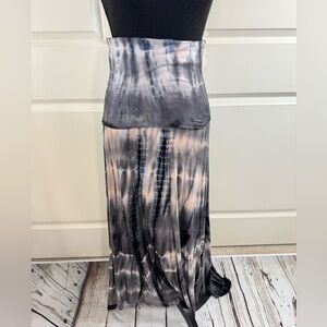 Enti Chic Vintage Tie-Dye Maxi Skirt in Black, Gray and Cream Medium